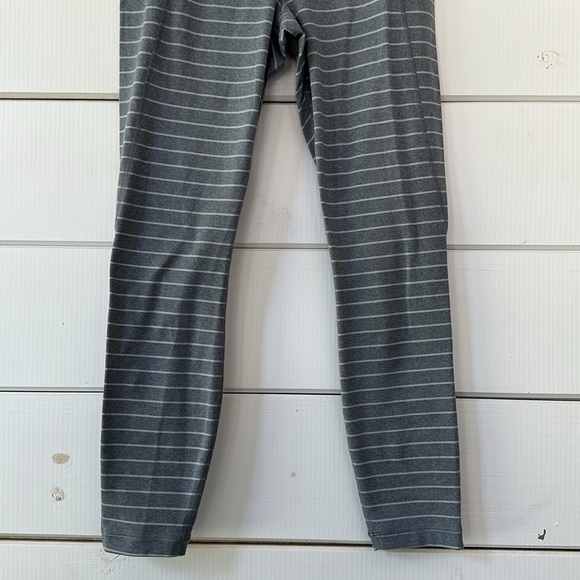 Athleta Stripe Salutation 7/8 Tight Heather Gray - Picture 4 of 12